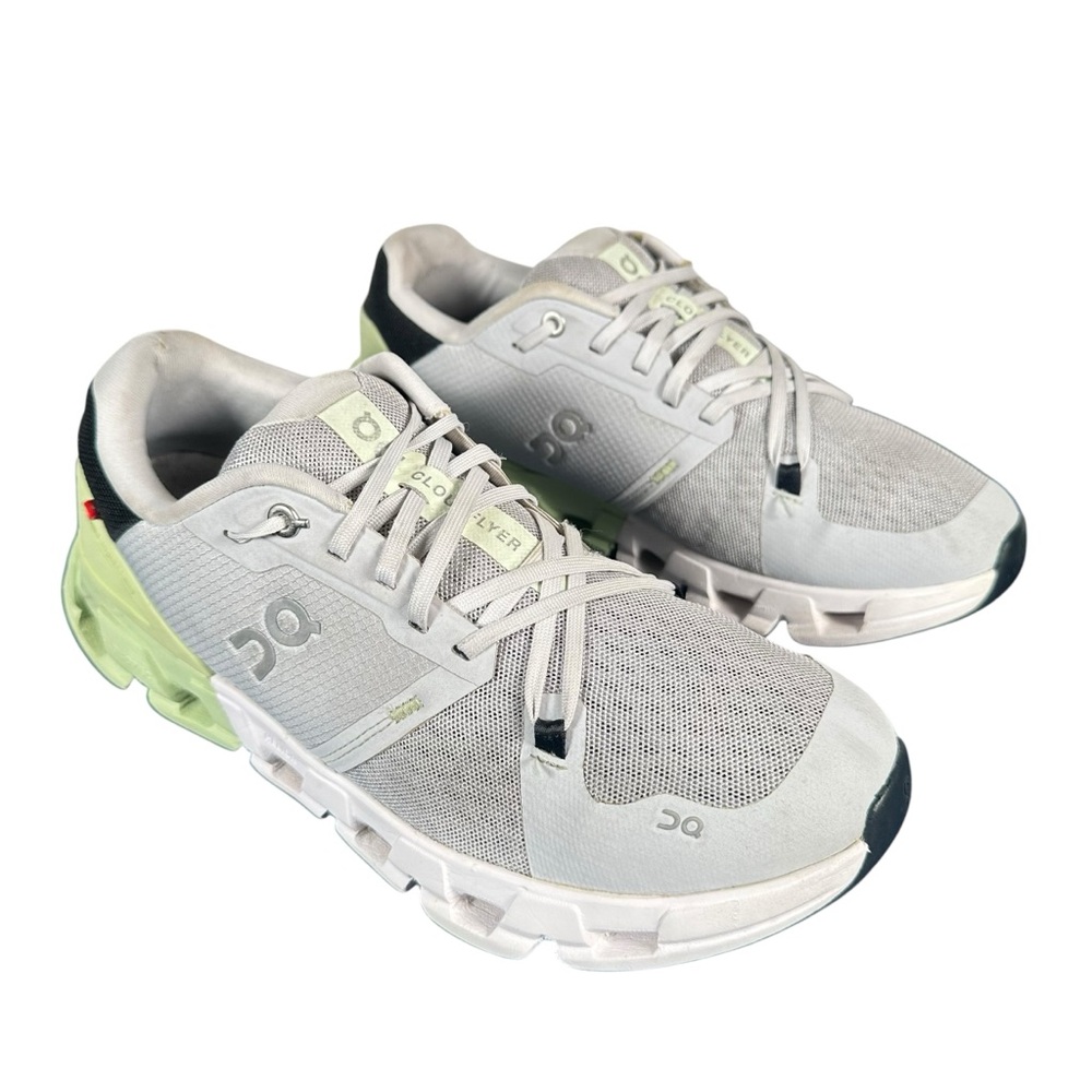 ON RUNNING Cloudflyer 4 Sneakers in glacier/meadow - Picture 3 of 10